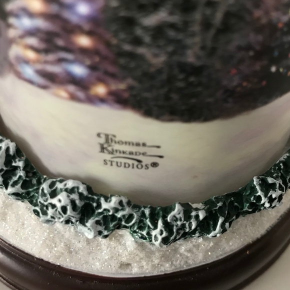 Bradford Exchange Thomas Kinkade Flameless Snowflake Projector Lights  ‘Peace’ - Picture 6 of 9